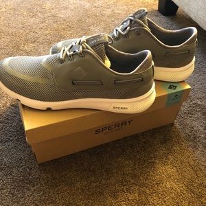 Sperry Sneakers